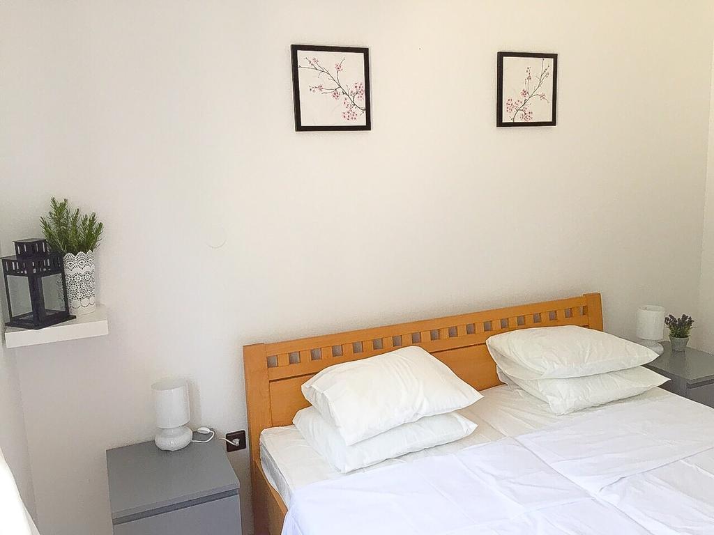 Apartments Papalinna By Moro Malinska Room photo