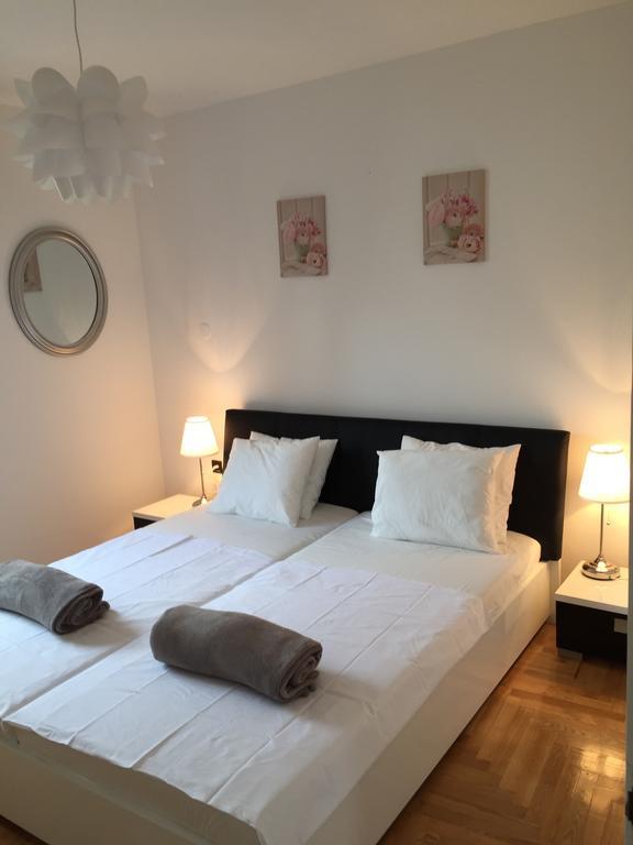 Apartments Papalinna By Moro Malinska Room photo