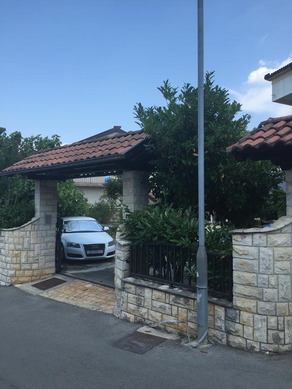 Apartments Papalinna By Moro Malinska Exterior photo